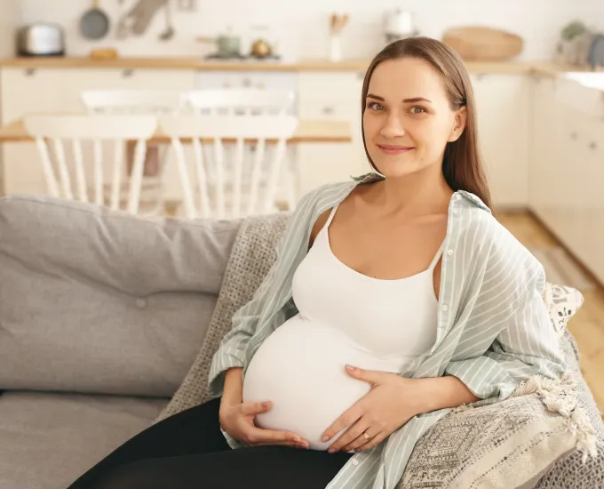 Kobieta w ciąży przed porodem - Salve